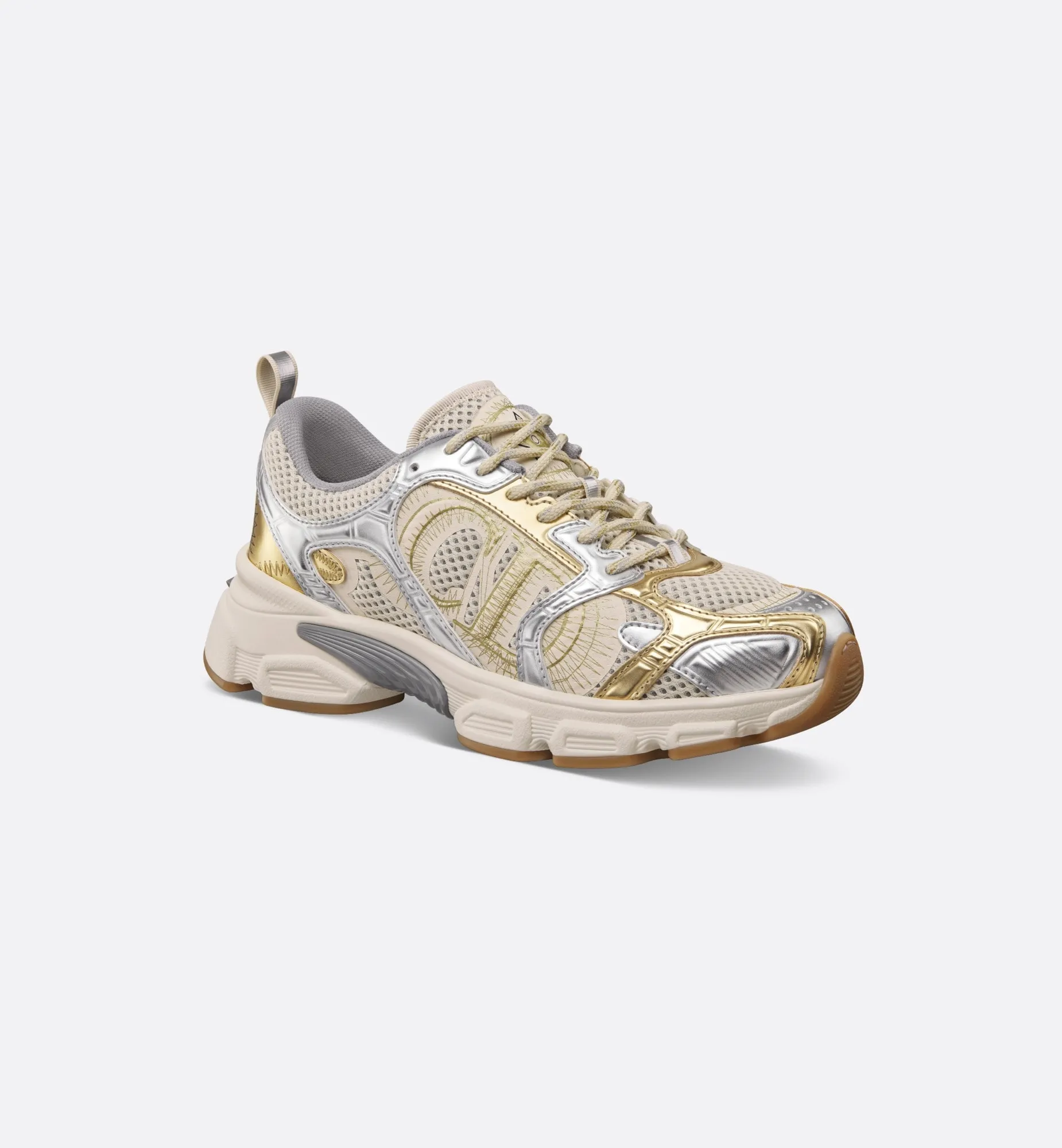 👟👟Ex-factory price 560👟👟 Dior Casual Sports Shoes Dad Shoes This new Dior Chrono sports shoe autumn ready-to-wear series reinterprets running shoes with Dior's high-end style. White and black mesh fabric with leather-effect panels, CD logo on the sides, star patch on the tongue and Dior logo on the heel, many details highlight the style. Using two-color laces, lightweight soles with star decoration, it can create a casual look all year round ▪️Size: 35-40